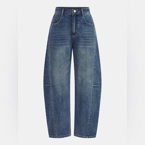 Commense Mid-Waist Denim Curved-Leg Jeans